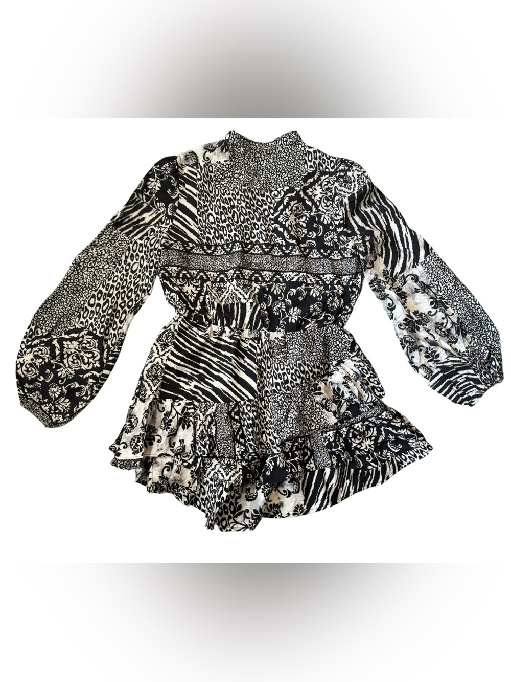 Skylar Rose Black & White Mixed-Print Long-sleeve Ruffle Romper, Medium - Picture 2 of 6